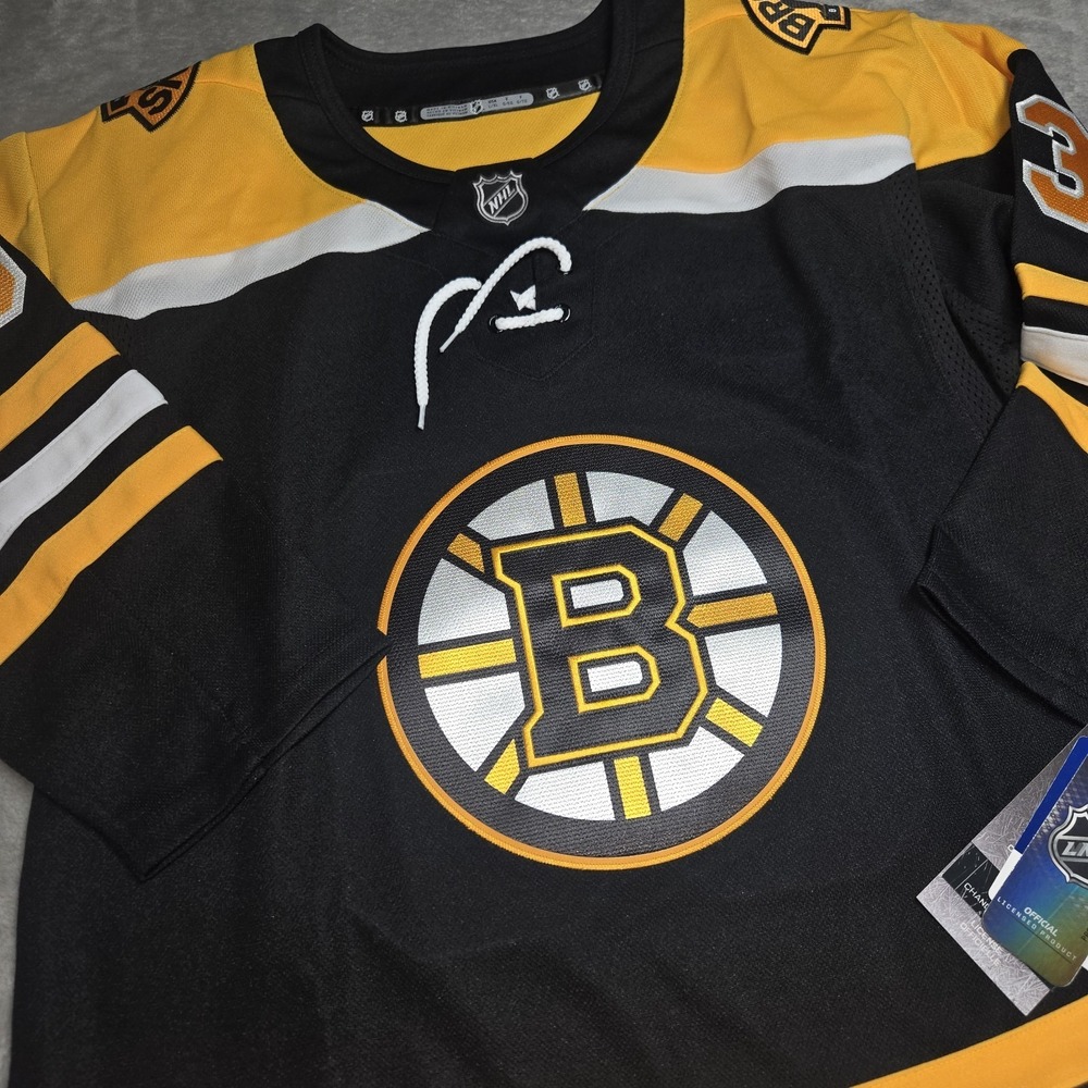 Brad Marchand Boston Bruins Youth Home Premier Player Jersey L/XL NWT